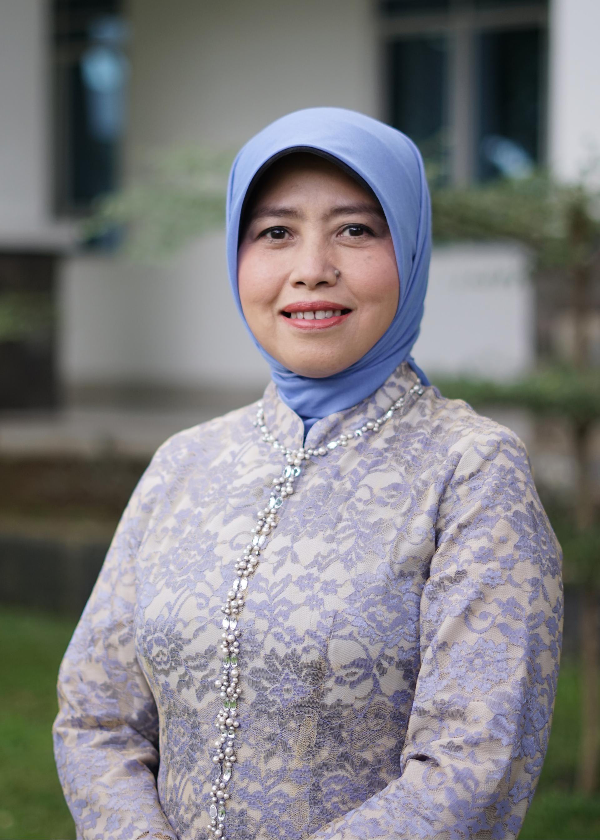 Nenni Dwi Aprianti Lubis